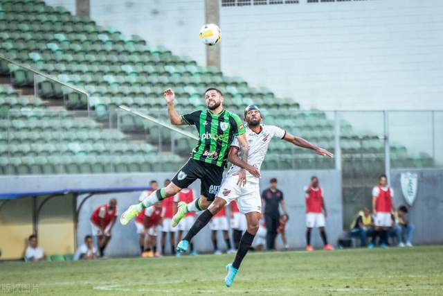 卡特球衣退役猛龙险胜国王止4连败 灰熊胜76人