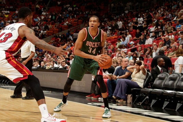 胡金秋23+12赵岩昊16分 广厦5人上双大胜山西